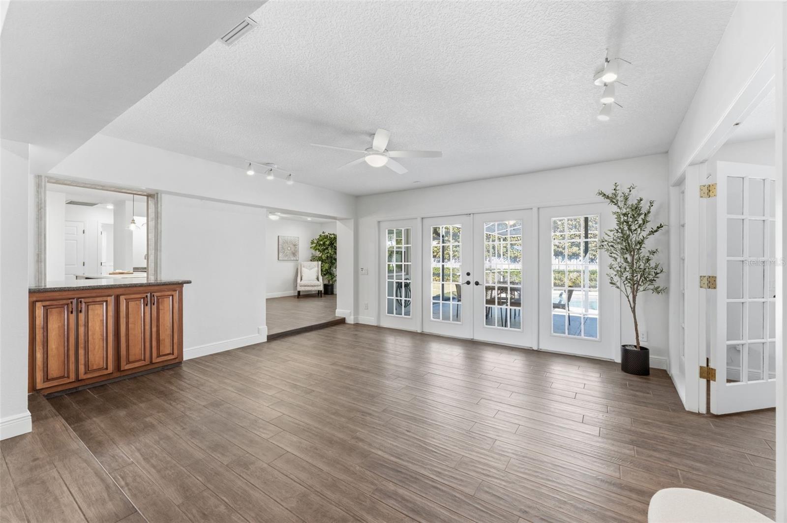 CLUBHOUSE ESTATES OF COUNTRYSIDE - Residential