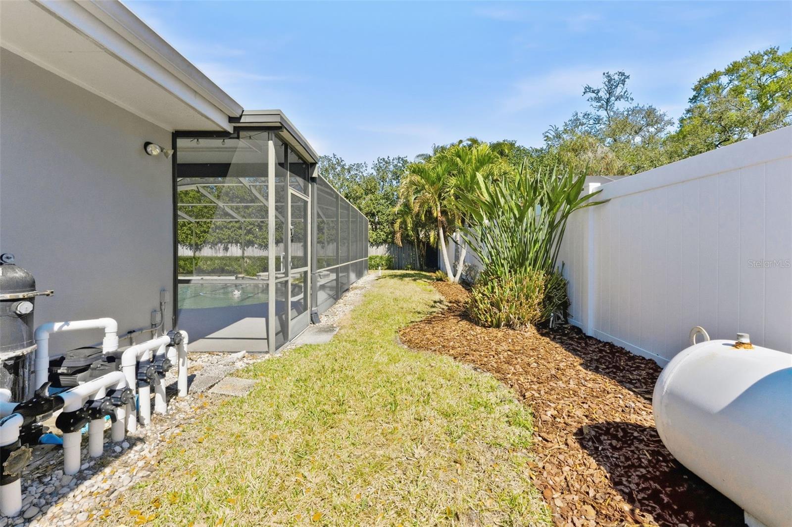 CLUBHOUSE ESTATES OF COUNTRYSIDE - Residential