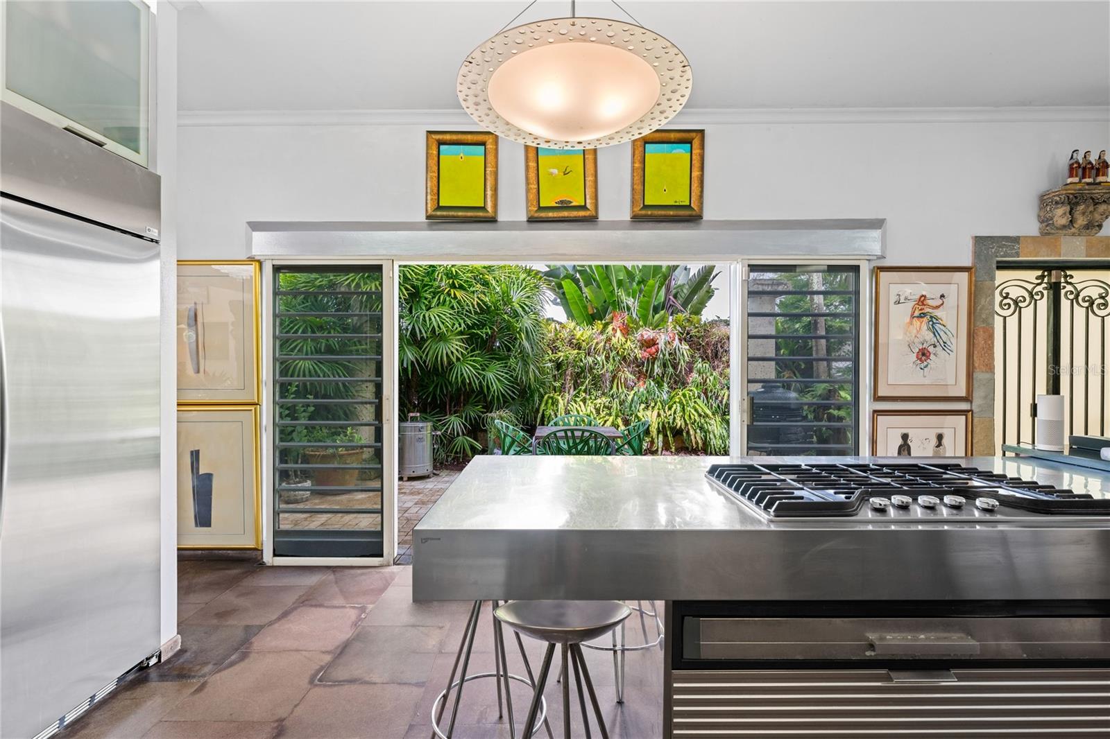 GARDEN HILLS ARCHITECTURAL CUSTOM BUILT RESIDENCE - Residential