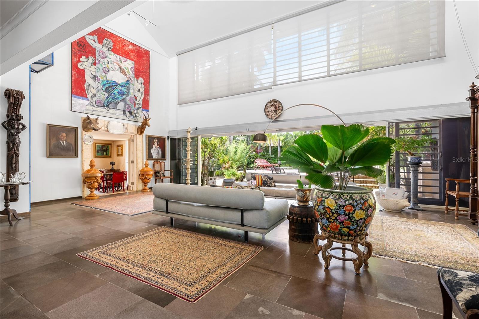 GARDEN HILLS ARCHITECTURAL CUSTOM BUILT RESIDENCE - Residential