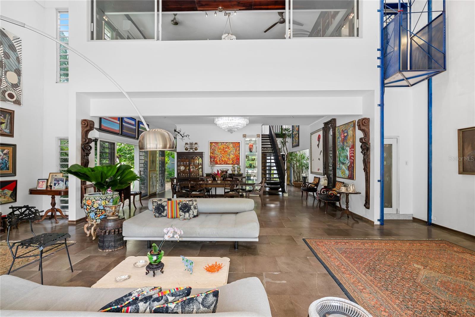 GARDEN HILLS ARCHITECTURAL CUSTOM BUILT RESIDENCE - Residential