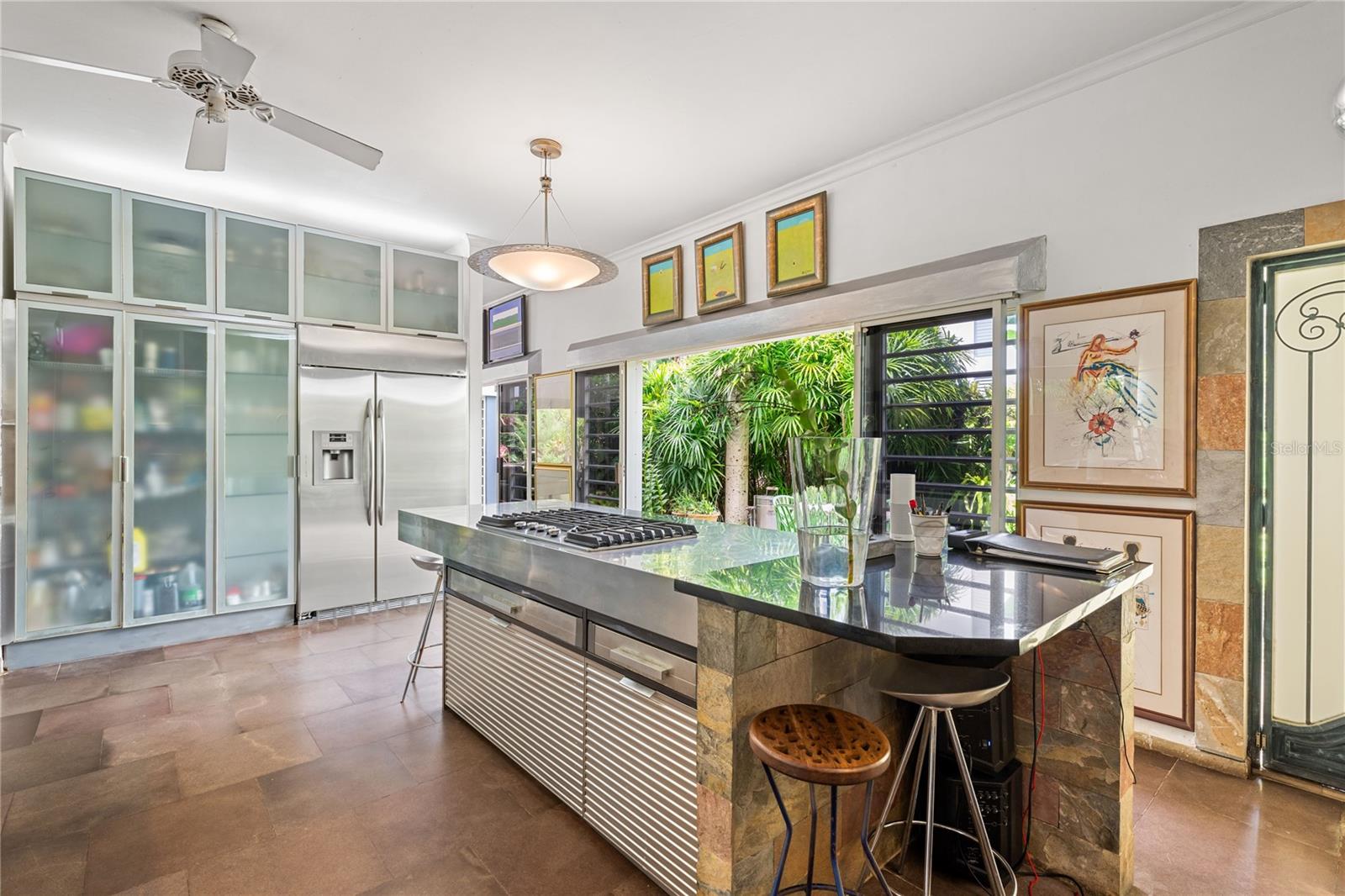 GARDEN HILLS ARCHITECTURAL CUSTOM BUILT RESIDENCE - Residential