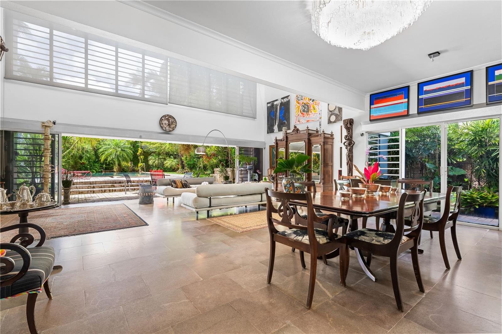 GARDEN HILLS ARCHITECTURAL CUSTOM BUILT RESIDENCE - Residential