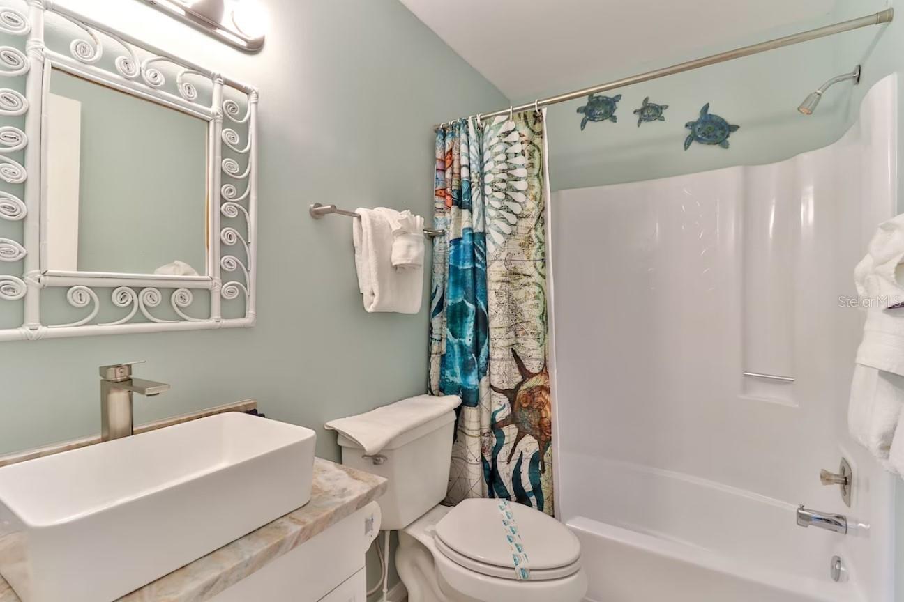 ANNA MARIA BEACH - Residential