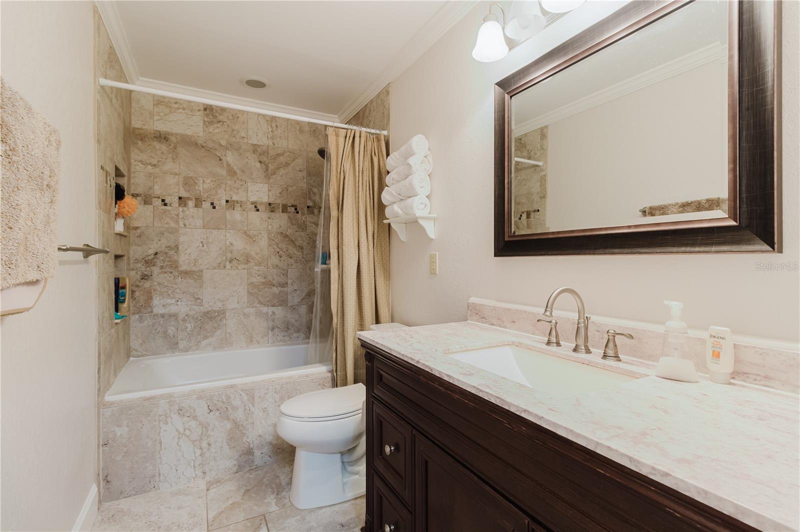 CASA DEL LAGO CONDO - Residential