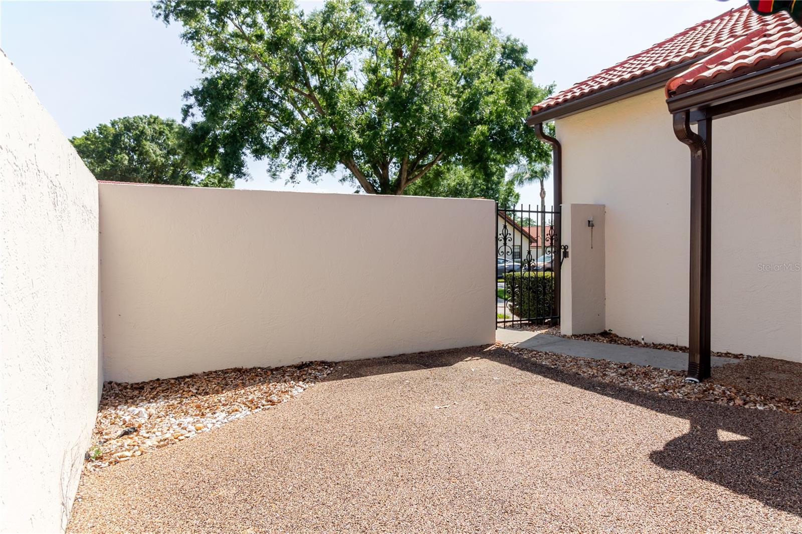 CASA DEL LAGO CONDO - Residential