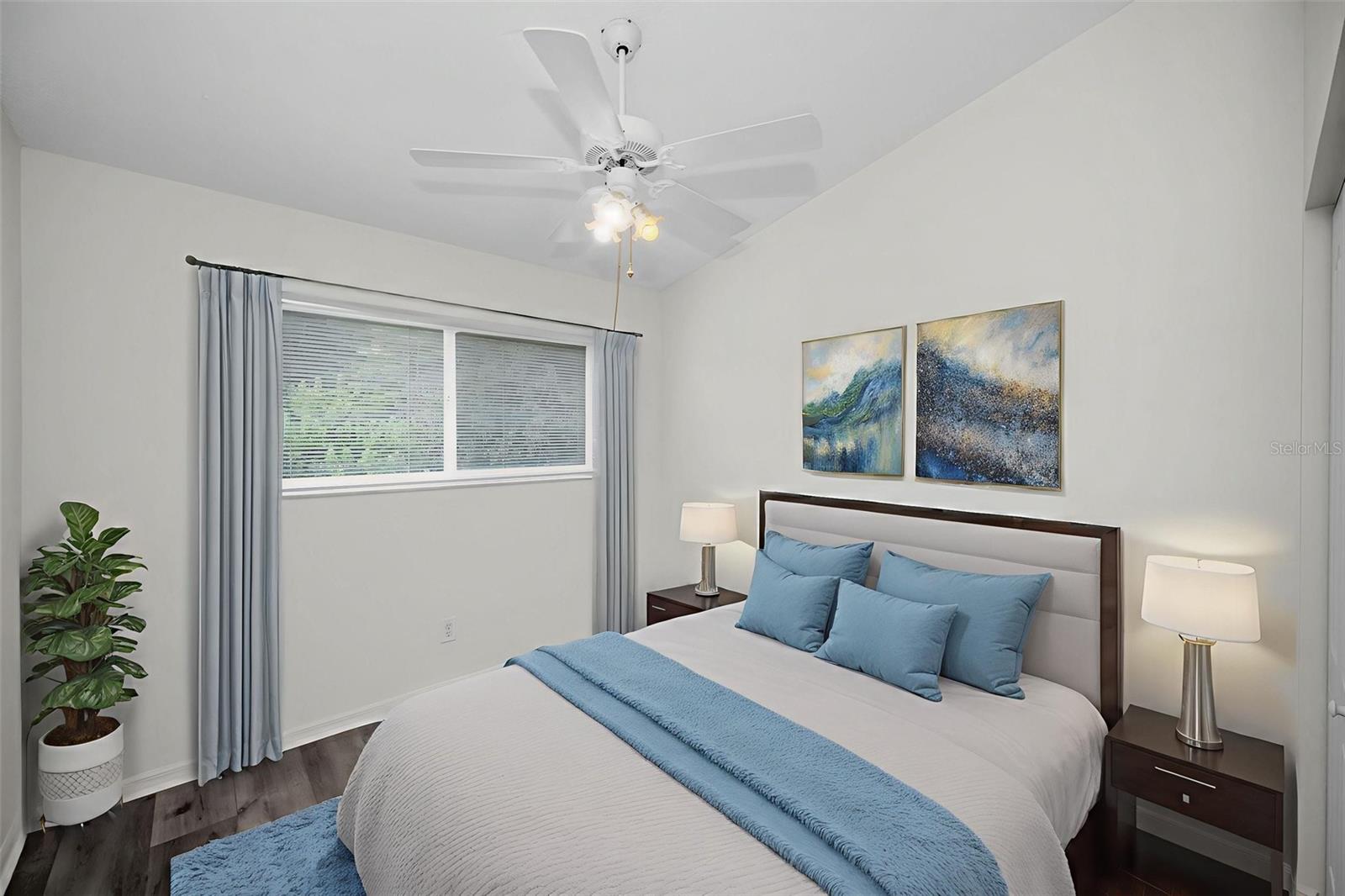 SUN KETCH TWNHMS AT CYPRESS LAKES - Residential