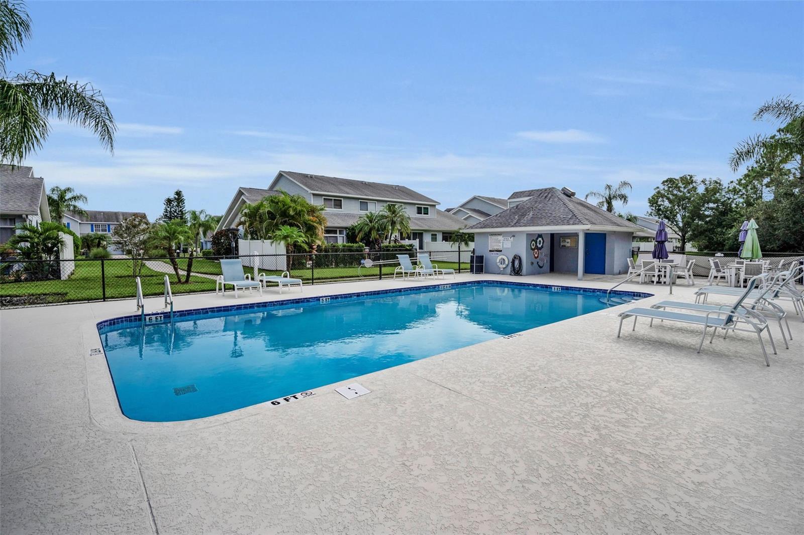 SUN KETCH TWNHMS AT CYPRESS LAKES - Residential