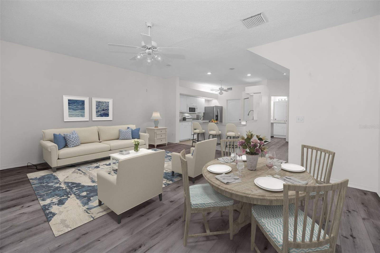 SUN KETCH TWNHMS AT CYPRESS LAKES - Residential