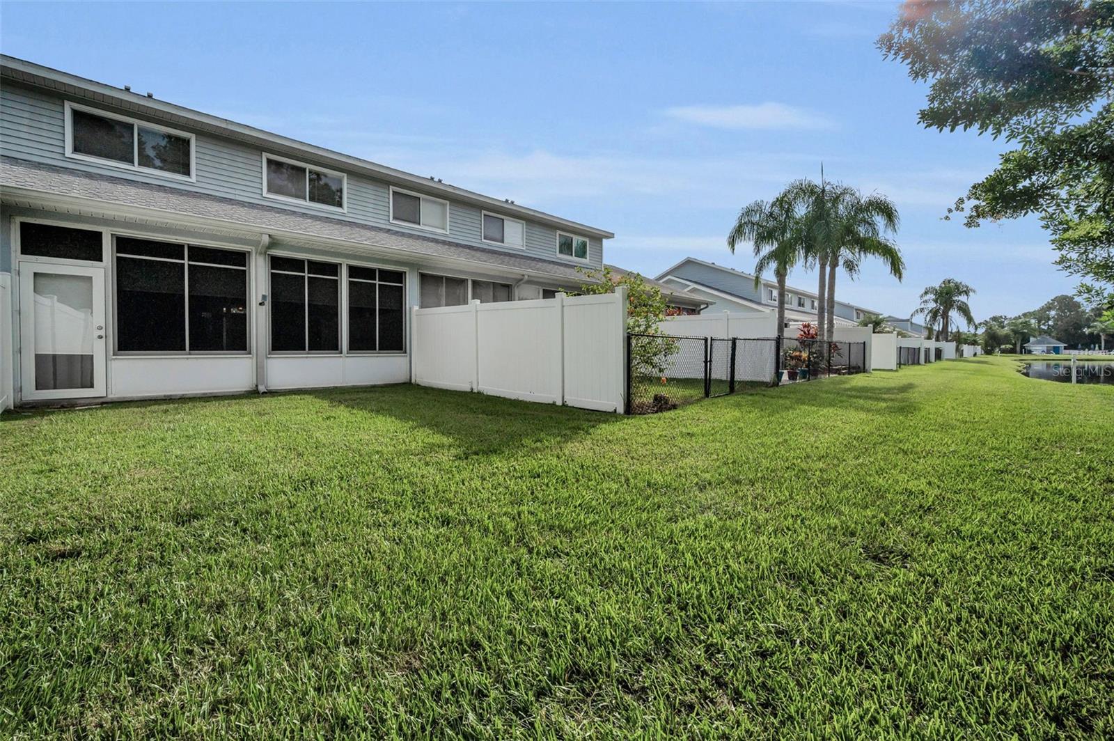 SUN KETCH TWNHMS AT CYPRESS LAKES - Residential