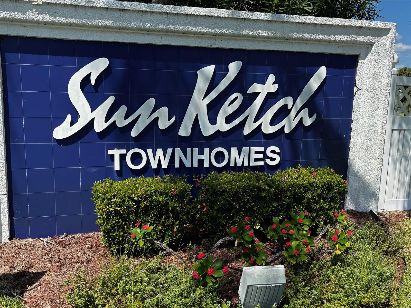 SUN KETCH TWNHMS AT CYPRESS LAKES - Residential