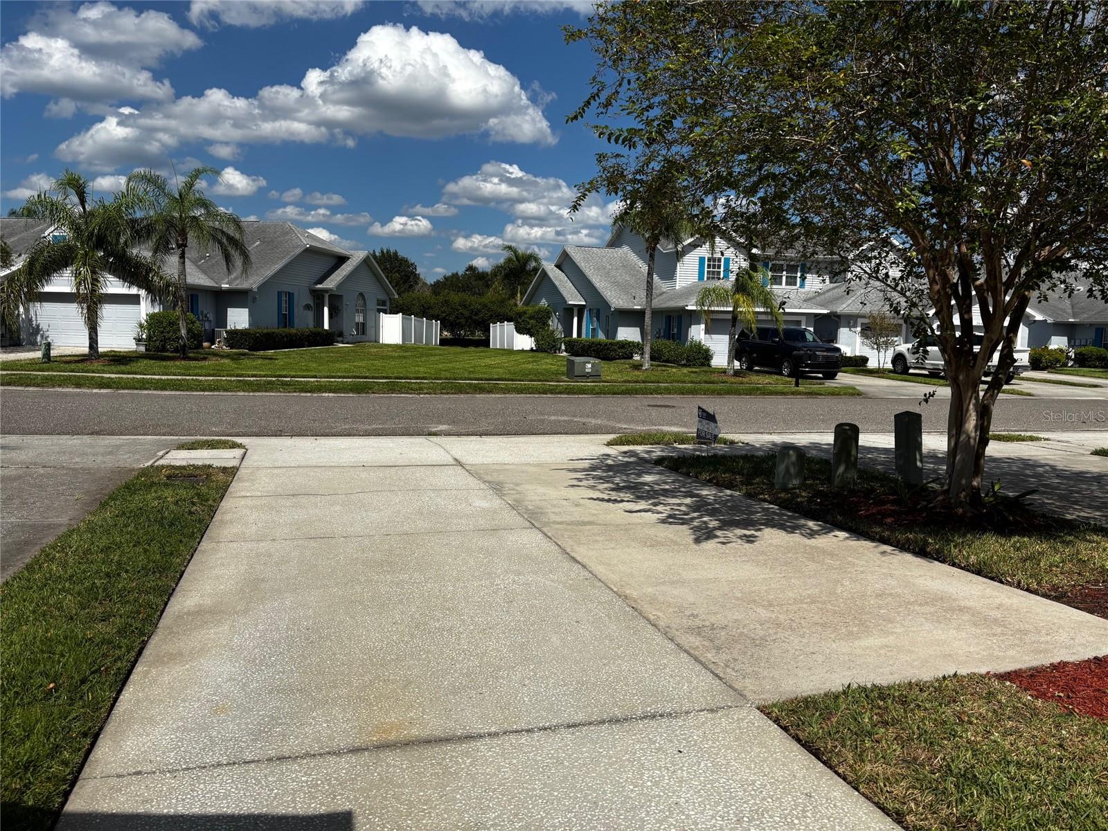 SUN KETCH TWNHMS AT CYPRESS LAKES - Residential