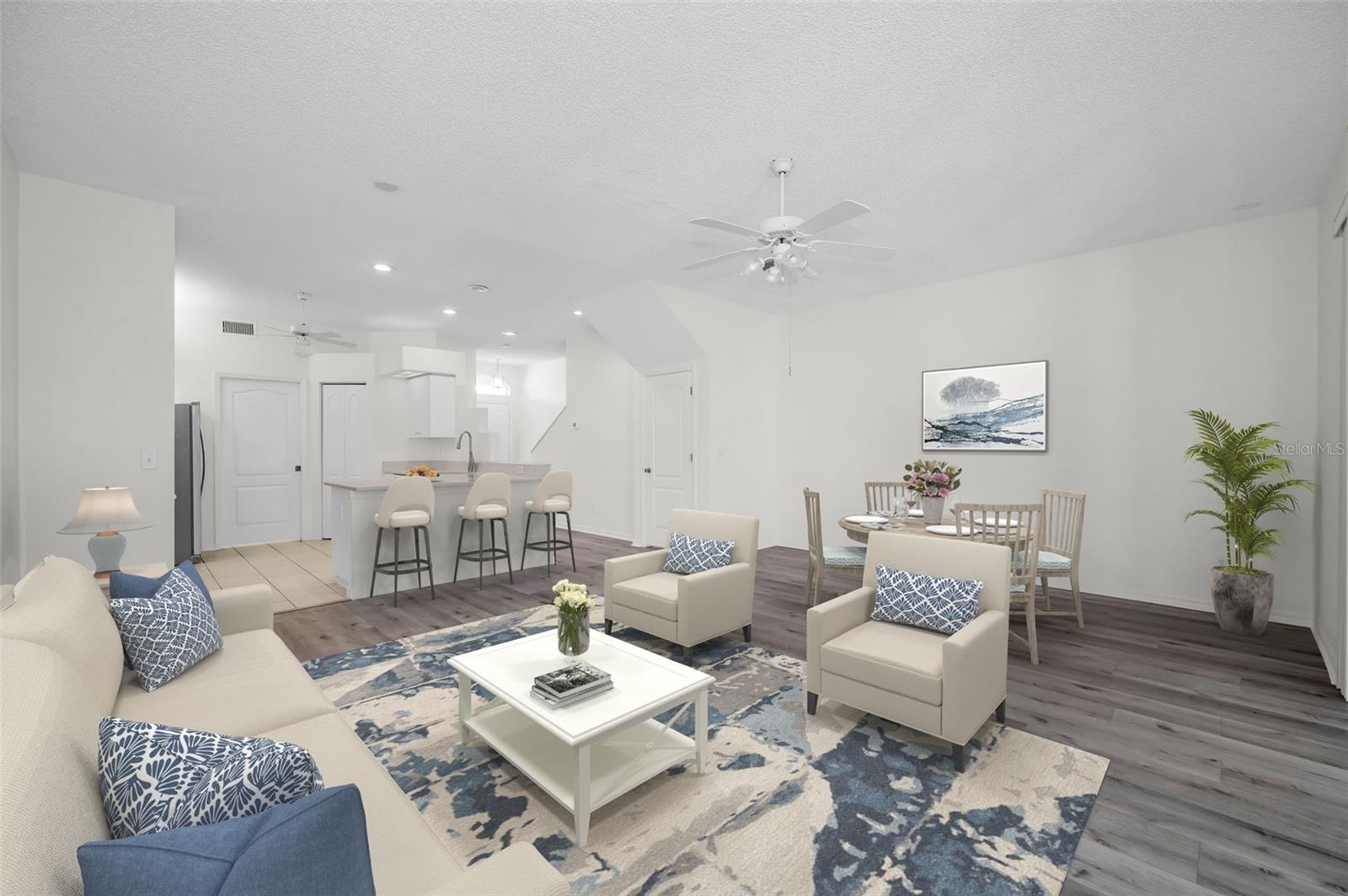 SUN KETCH TWNHMS AT CYPRESS LAKES - Residential