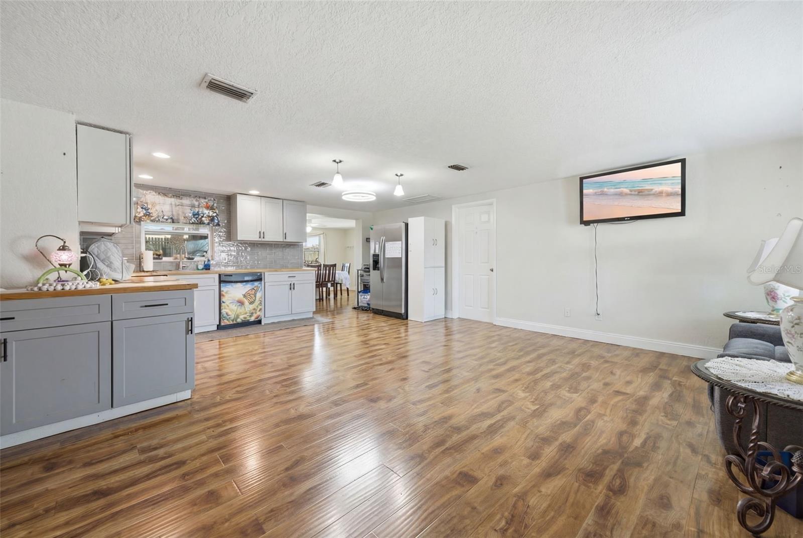 FOREST HILLS - Residential