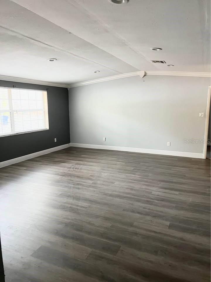 709 E CRENSHAW STREET