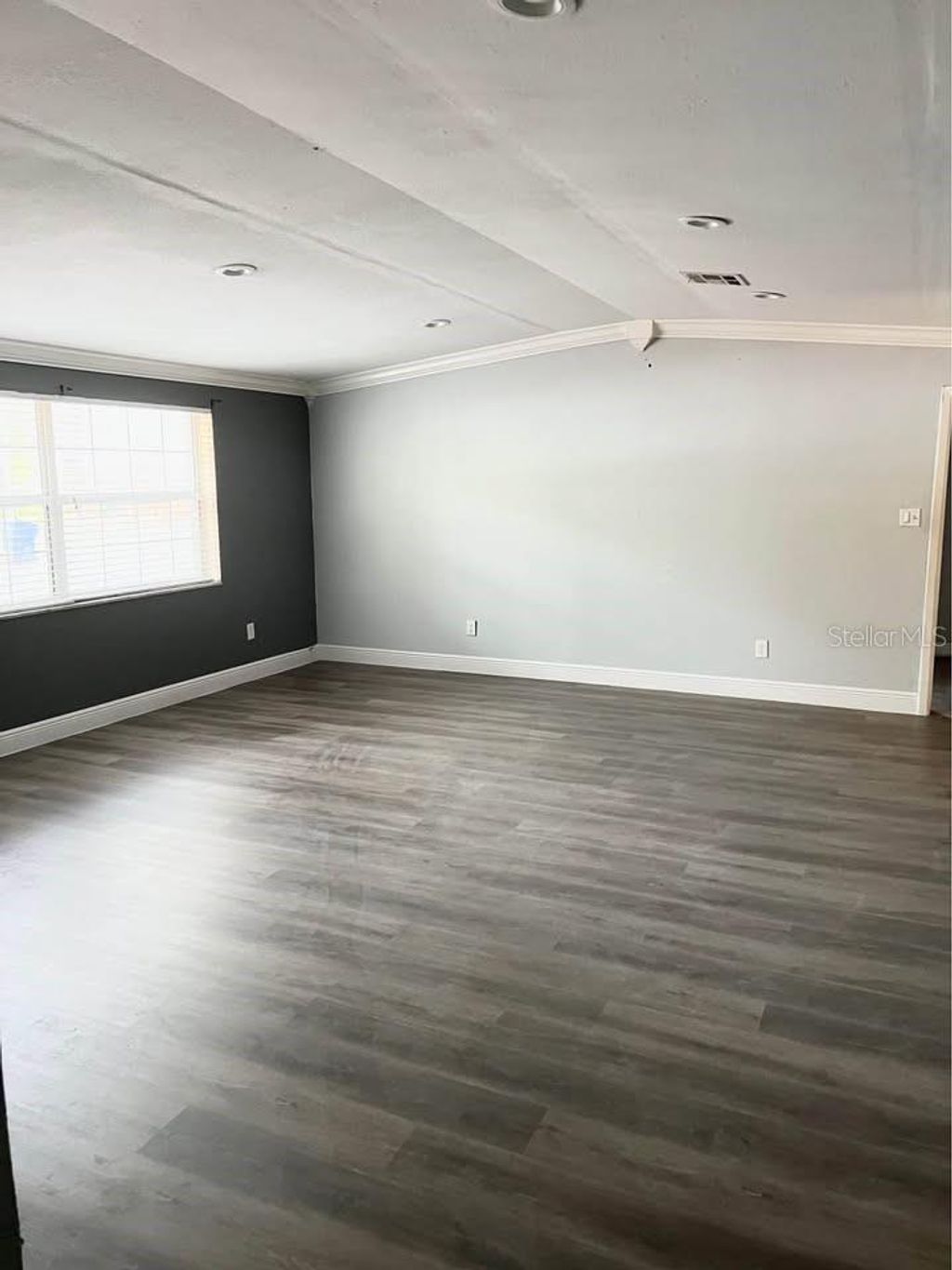 Photo of 709 E Crenshaw Street, Tampa, FL 33604 (MLS # TB8468083)