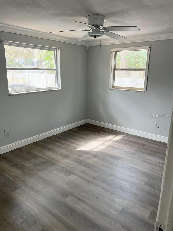 709 E CRENSHAW STREET