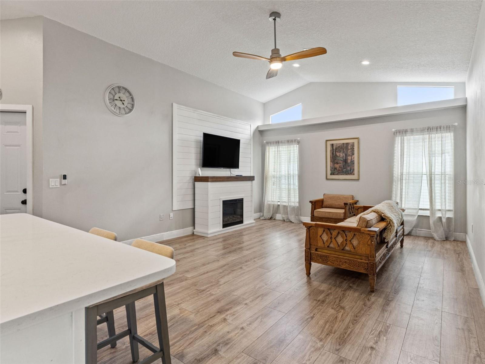 BERKELEY MANOR - Residential