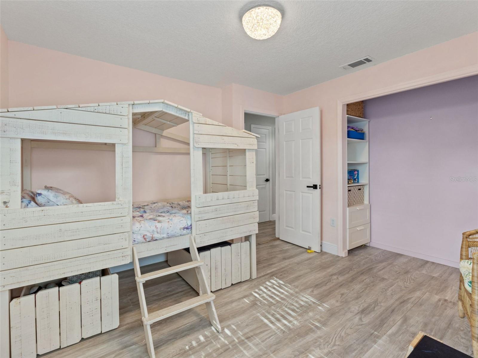 BERKELEY MANOR - Residential