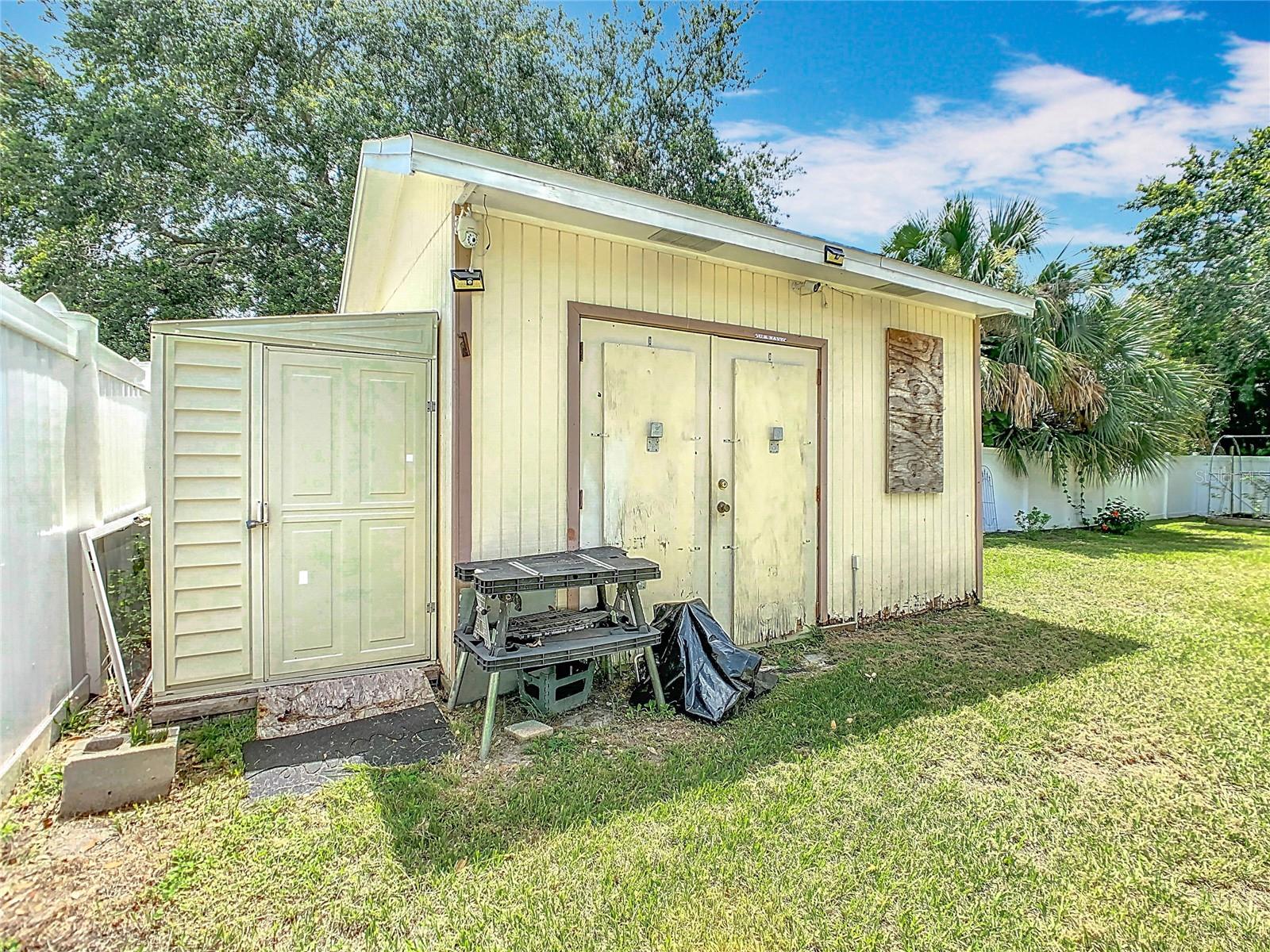 2493 PINE CHASE CIRCLE