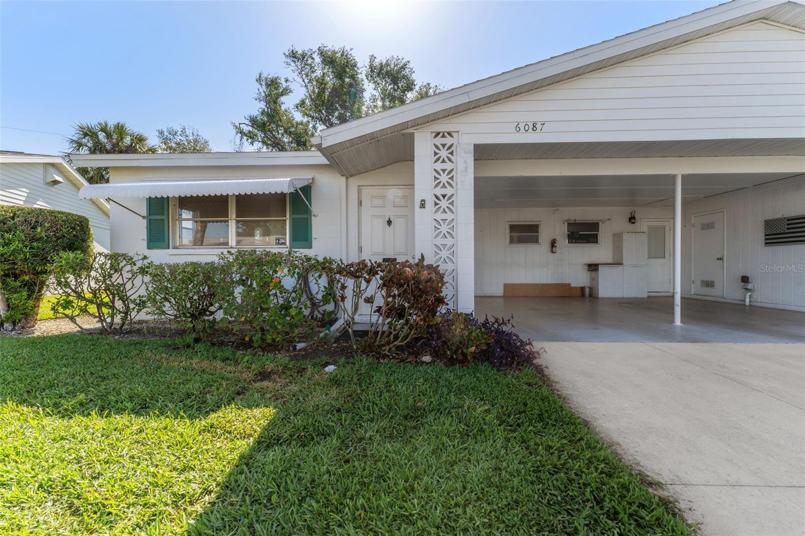 6087 CORAL WAY