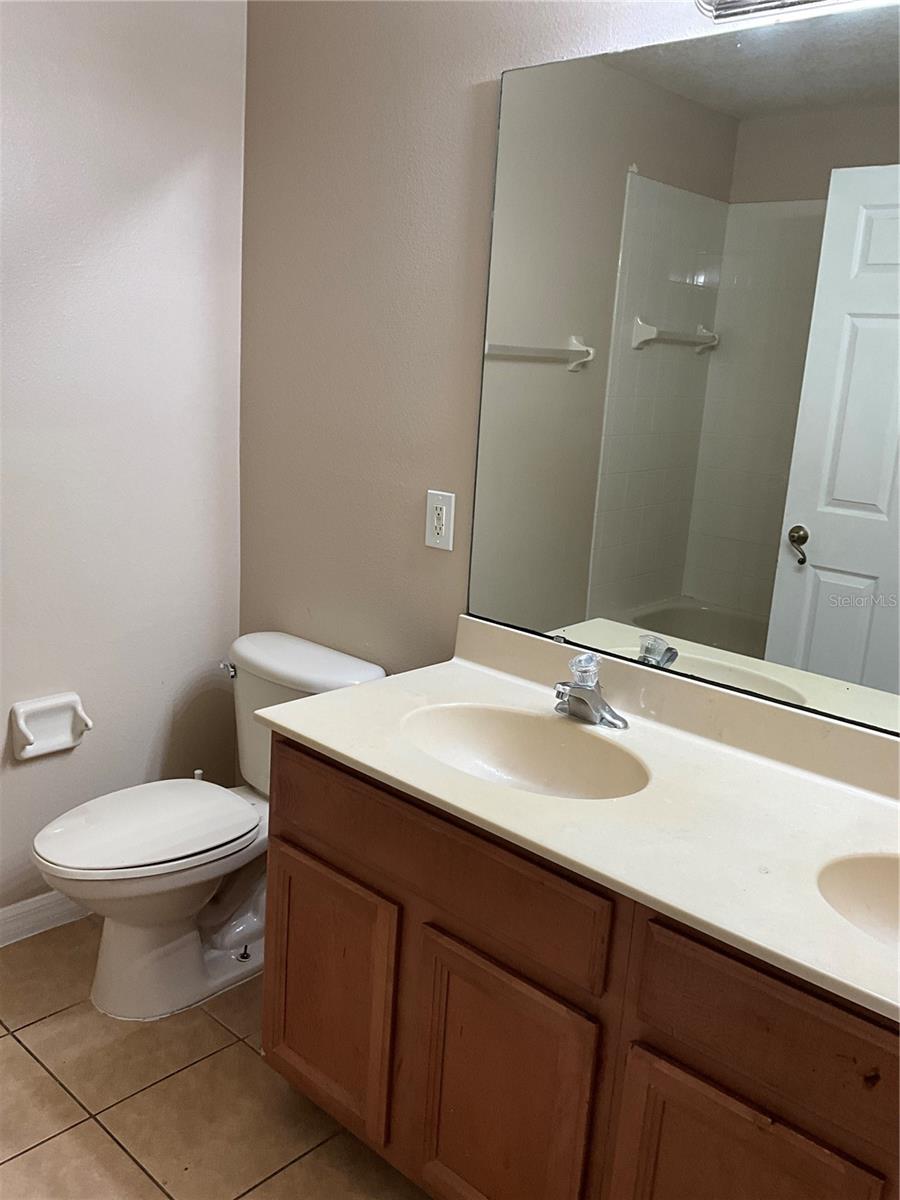 BRIGHTON LAKES PH 1 PARCELS A & G - Residential Lease