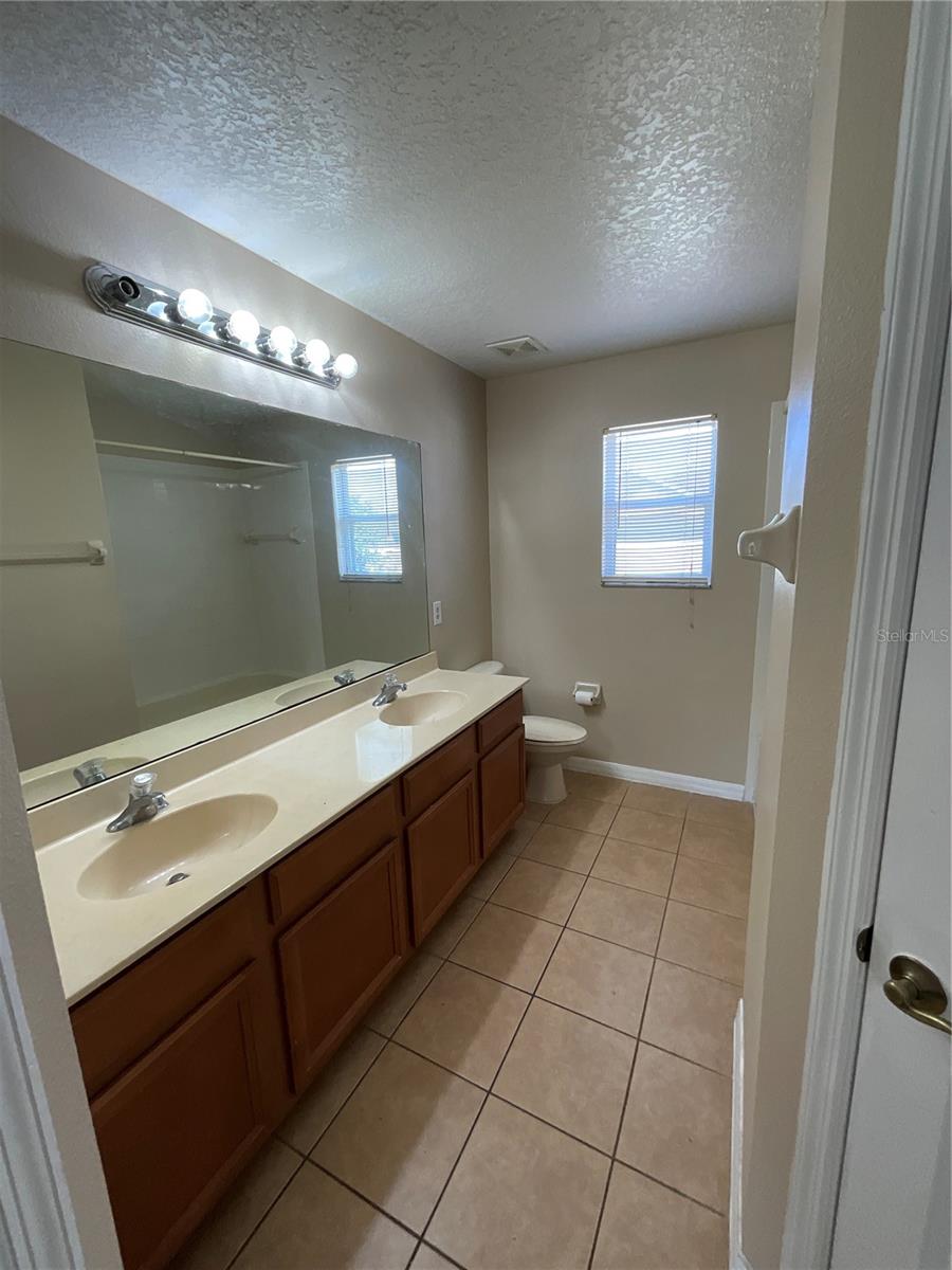 BRIGHTON LAKES PH 1 PARCELS A & G - Residential Lease