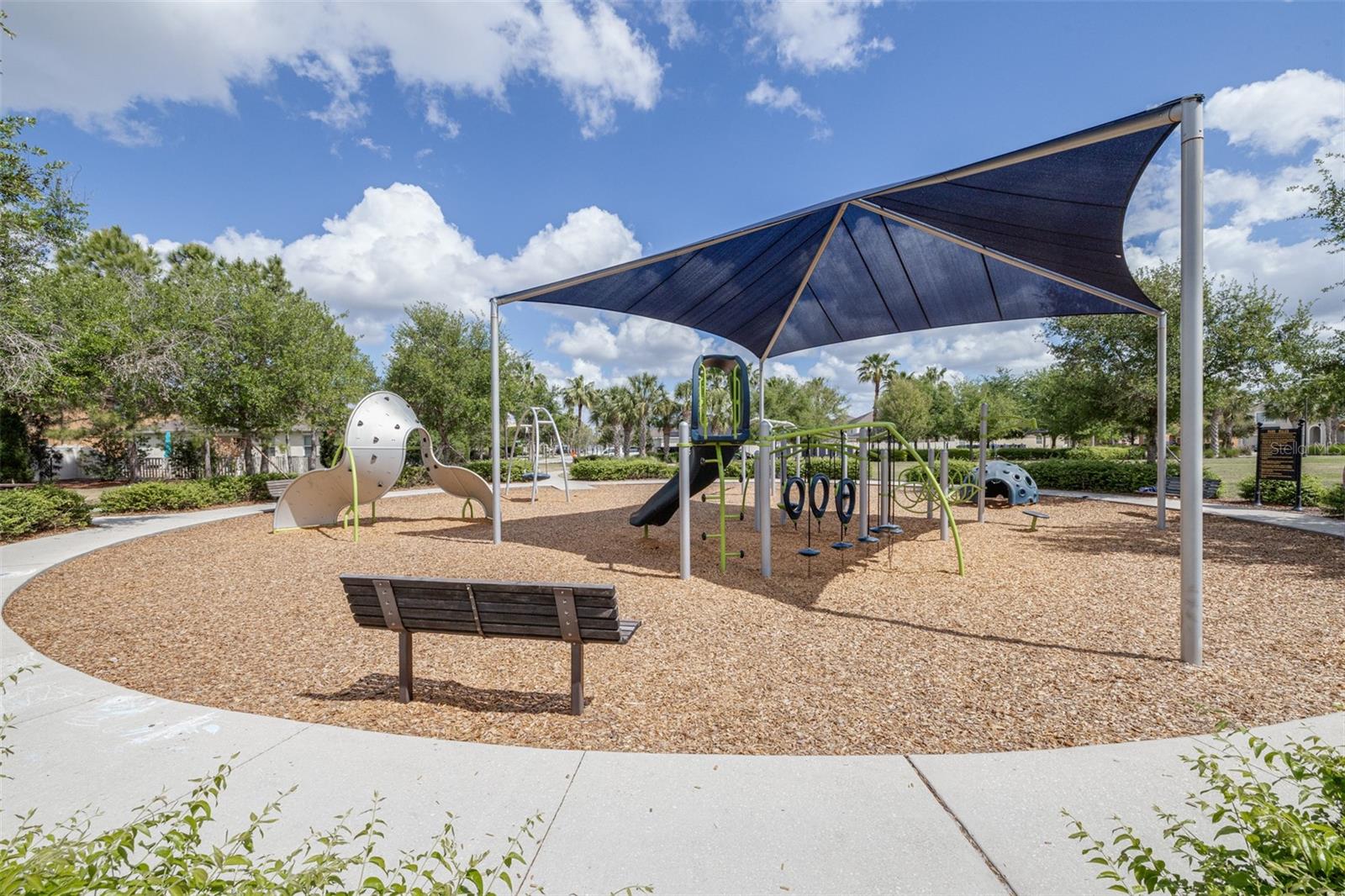 LUCAYA LAKE CLUB PH 2D - Residential