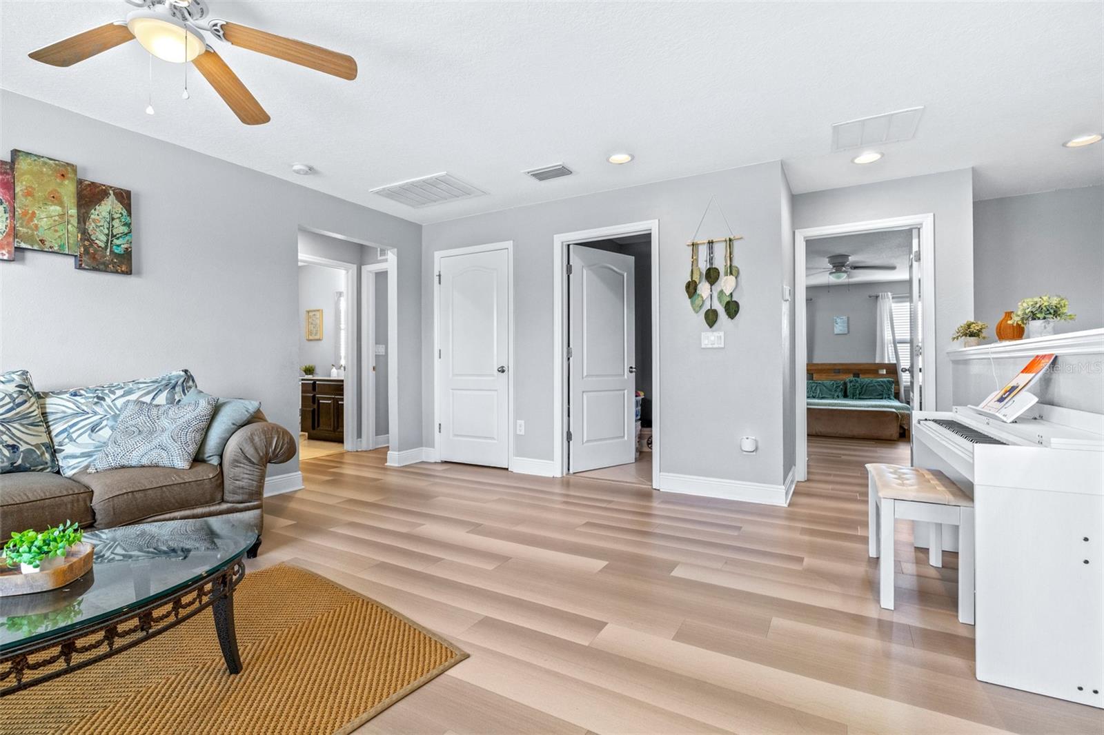 LUCAYA LAKE CLUB PH 2D - Residential