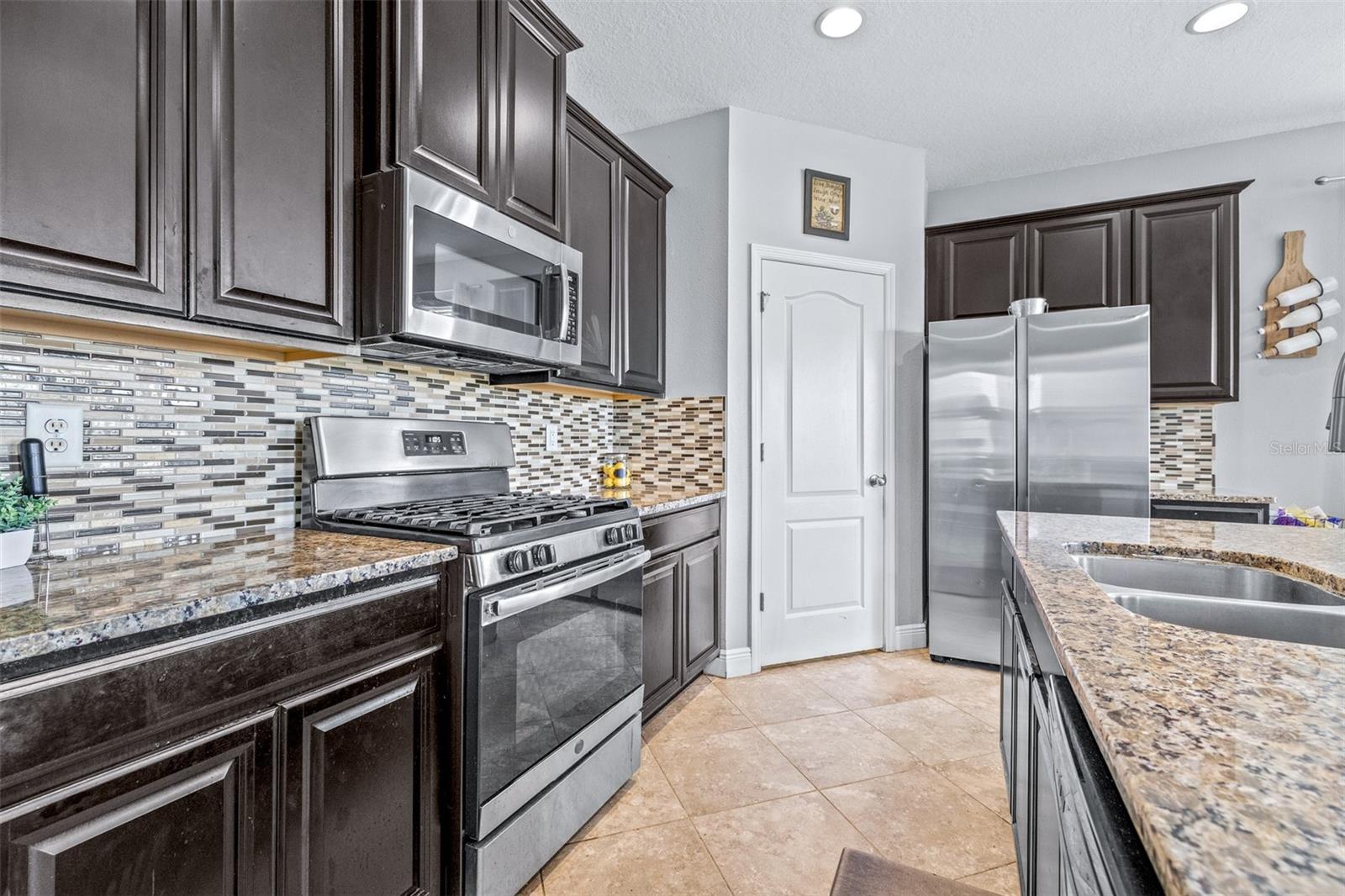 LUCAYA LAKE CLUB PH 2D - Residential