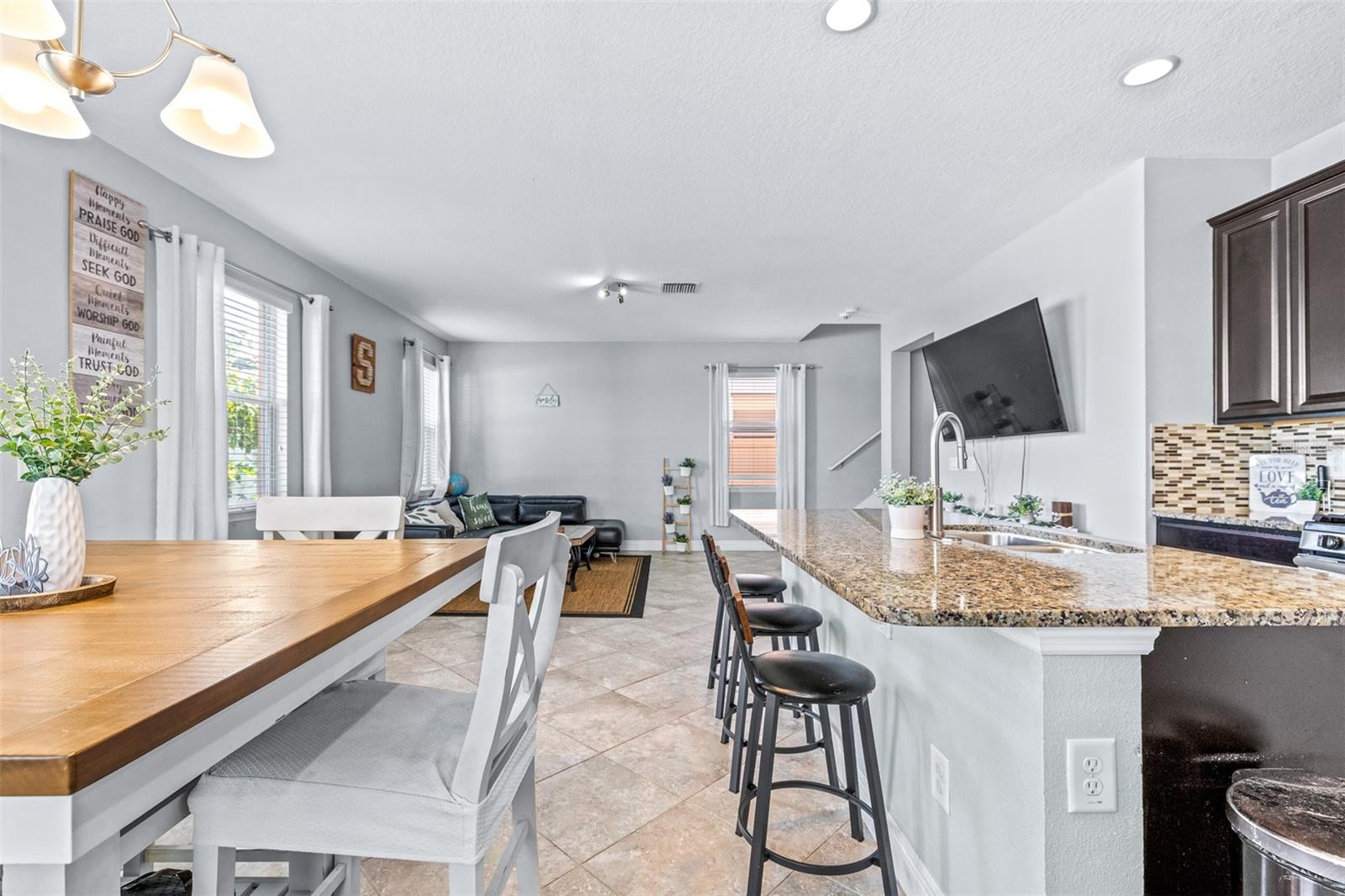 LUCAYA LAKE CLUB PH 2D - Residential