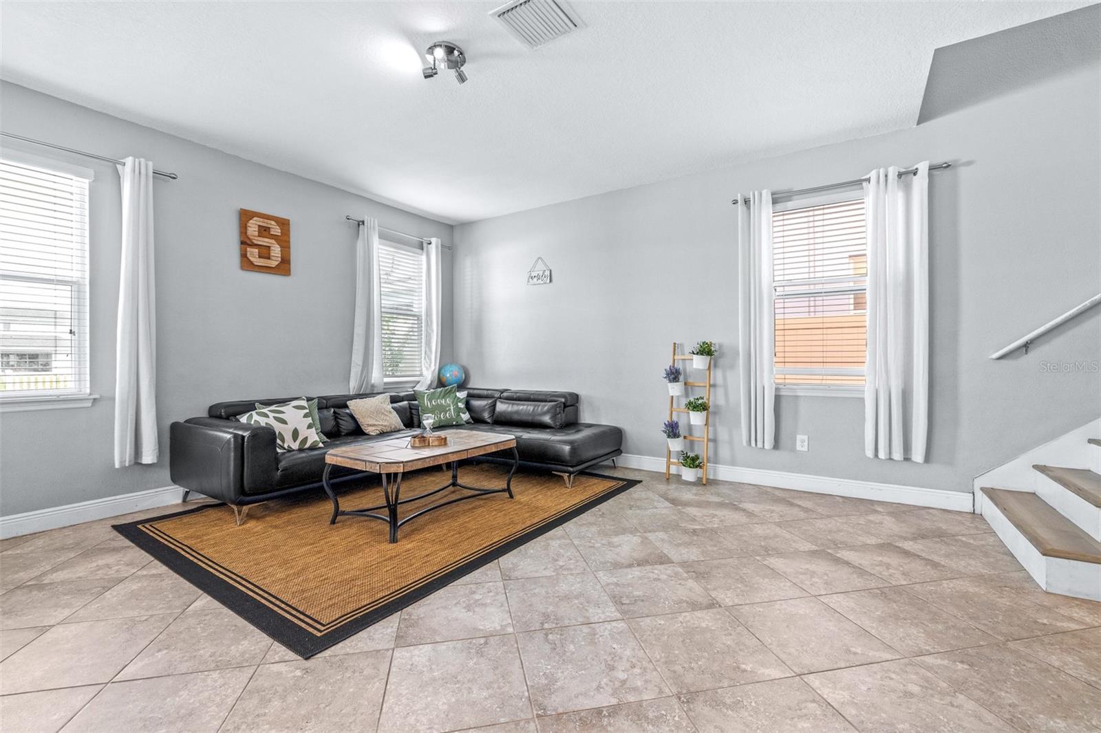 LUCAYA LAKE CLUB PH 2D - Residential