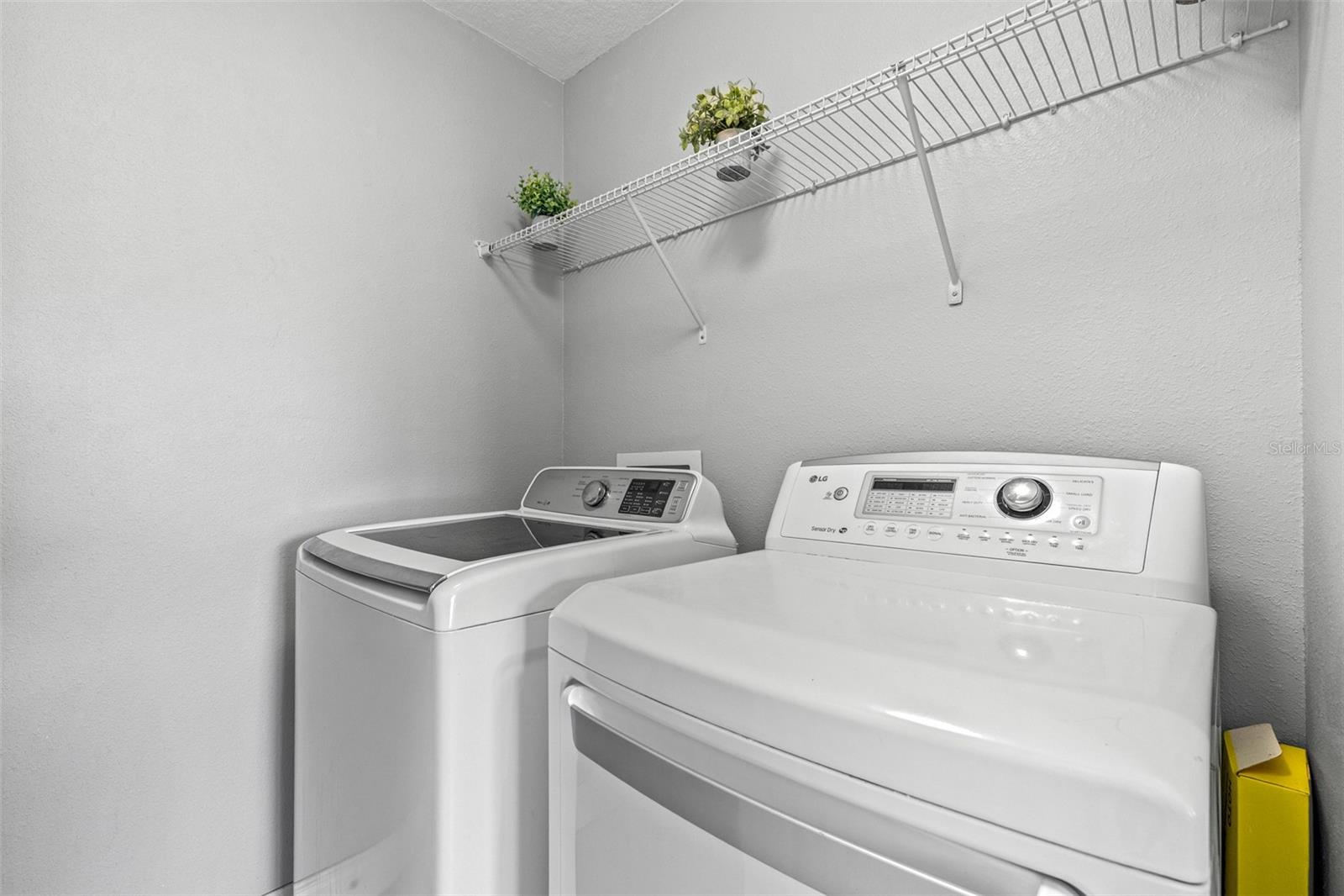 LUCAYA LAKE CLUB PH 2D - Residential