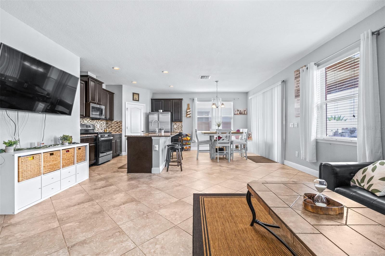 LUCAYA LAKE CLUB PH 2D - Residential