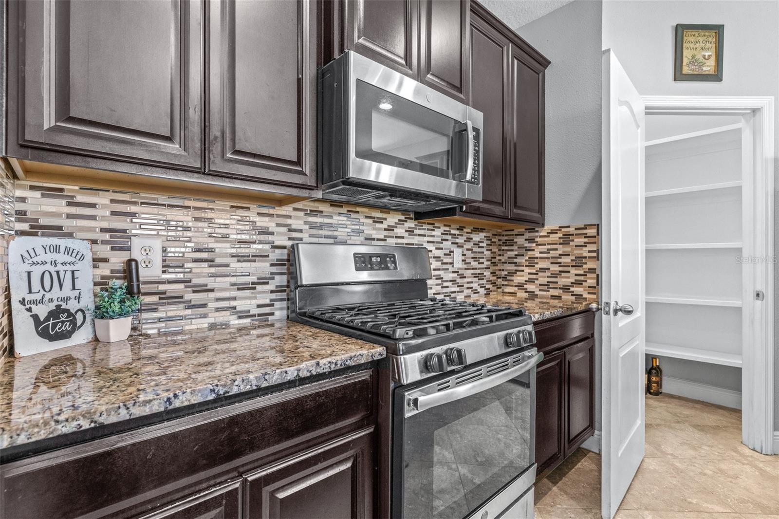 LUCAYA LAKE CLUB PH 2D - Residential