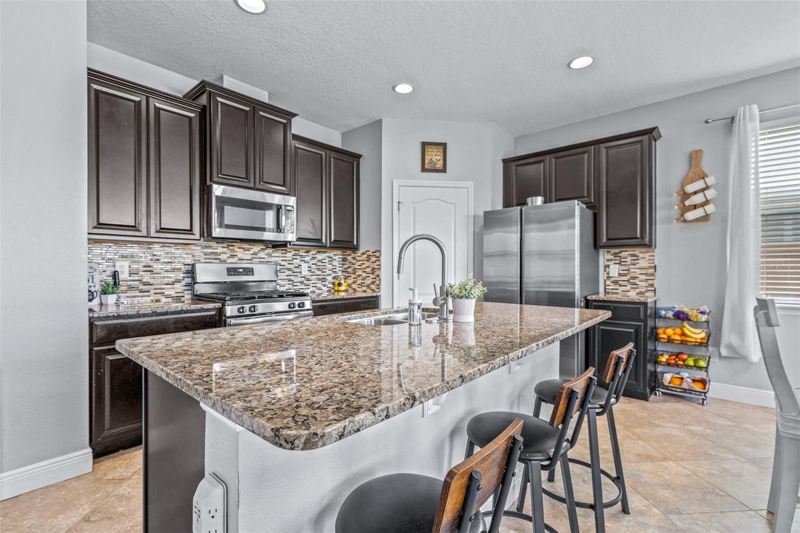 LUCAYA LAKE CLUB PH 2D - Residential