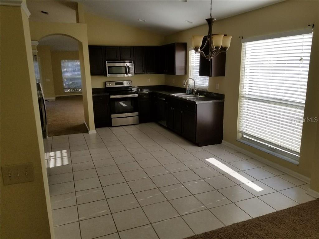 MEADOW POINTE PRCL 18 - Residential Lease