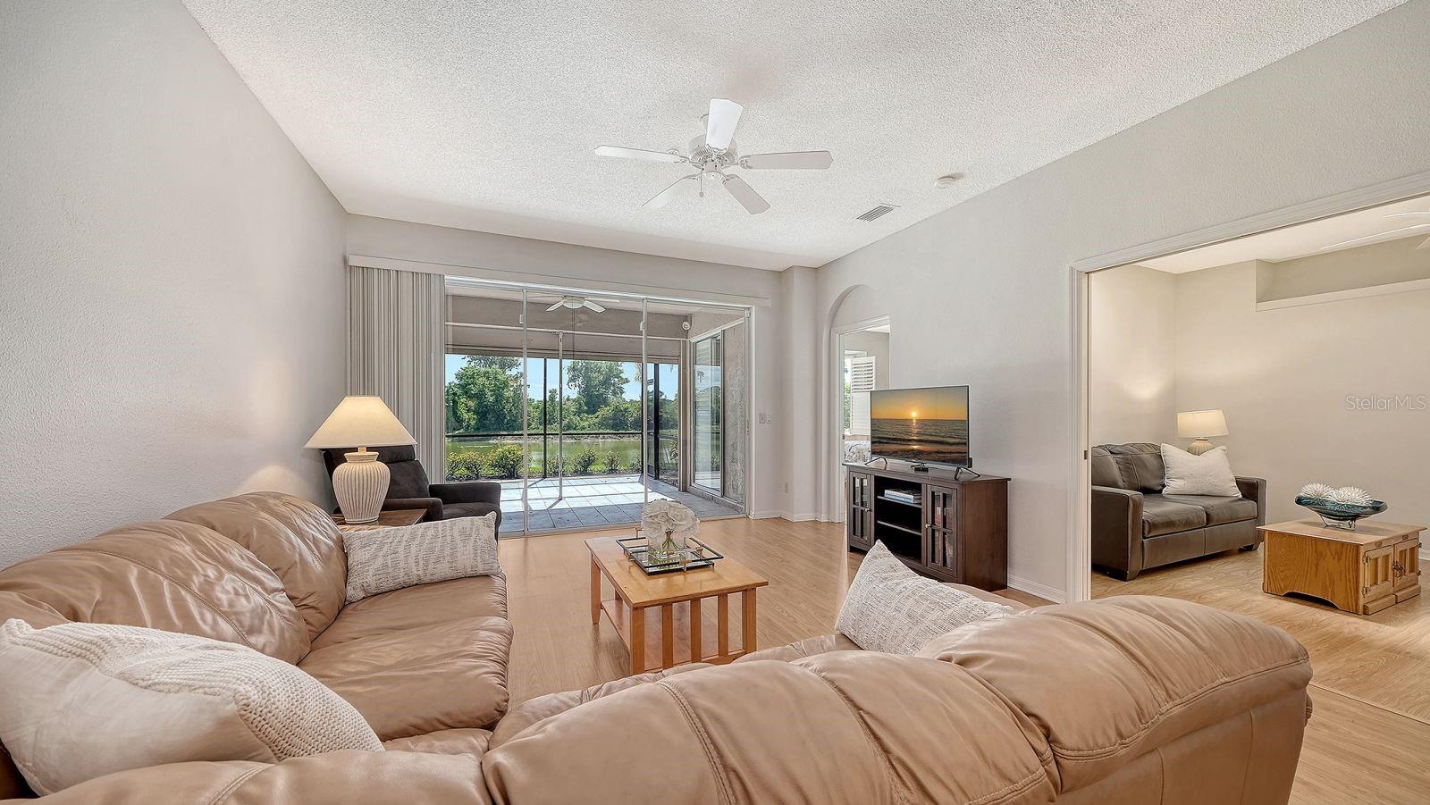 HERITAGE OAKS GOLF & COUNTRY CLUB - Residential