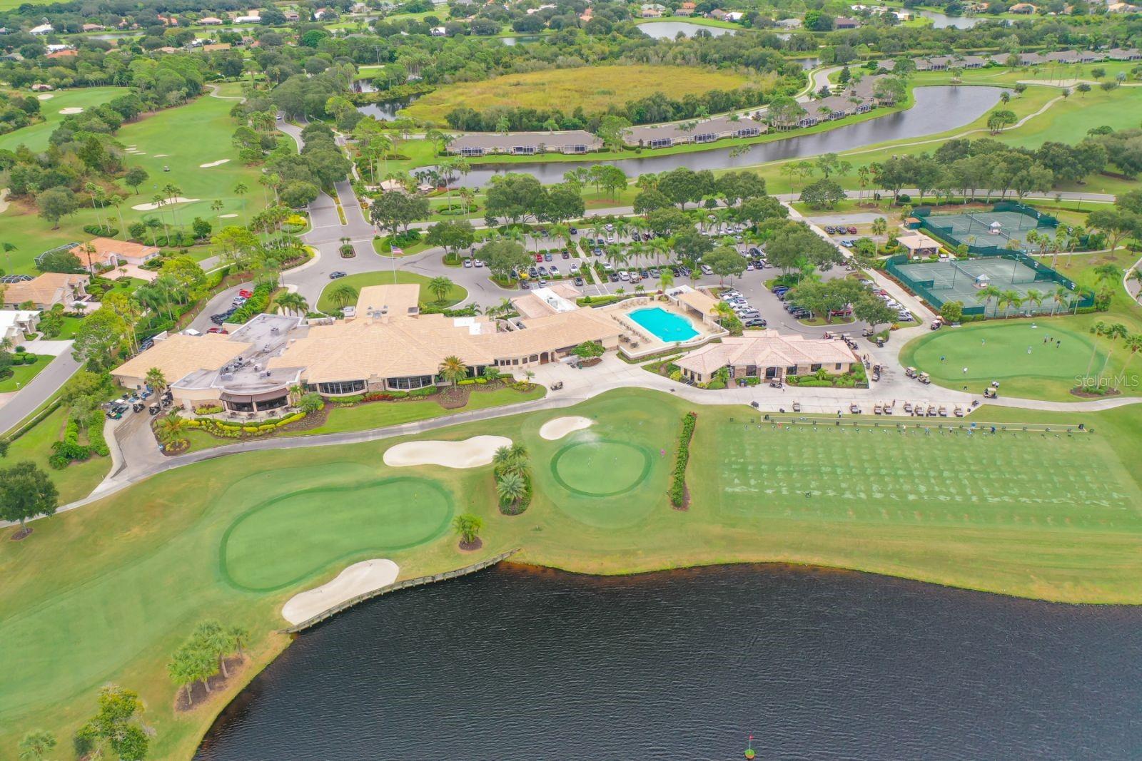HERITAGE OAKS GOLF & COUNTRY CLUB - Residential