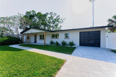 8444 15TH WAY N ST PETERSBURG FL 33702