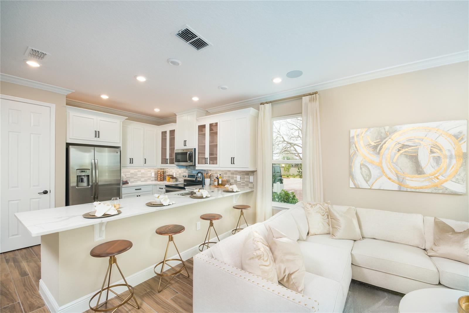 LOCHSIDE - Residential