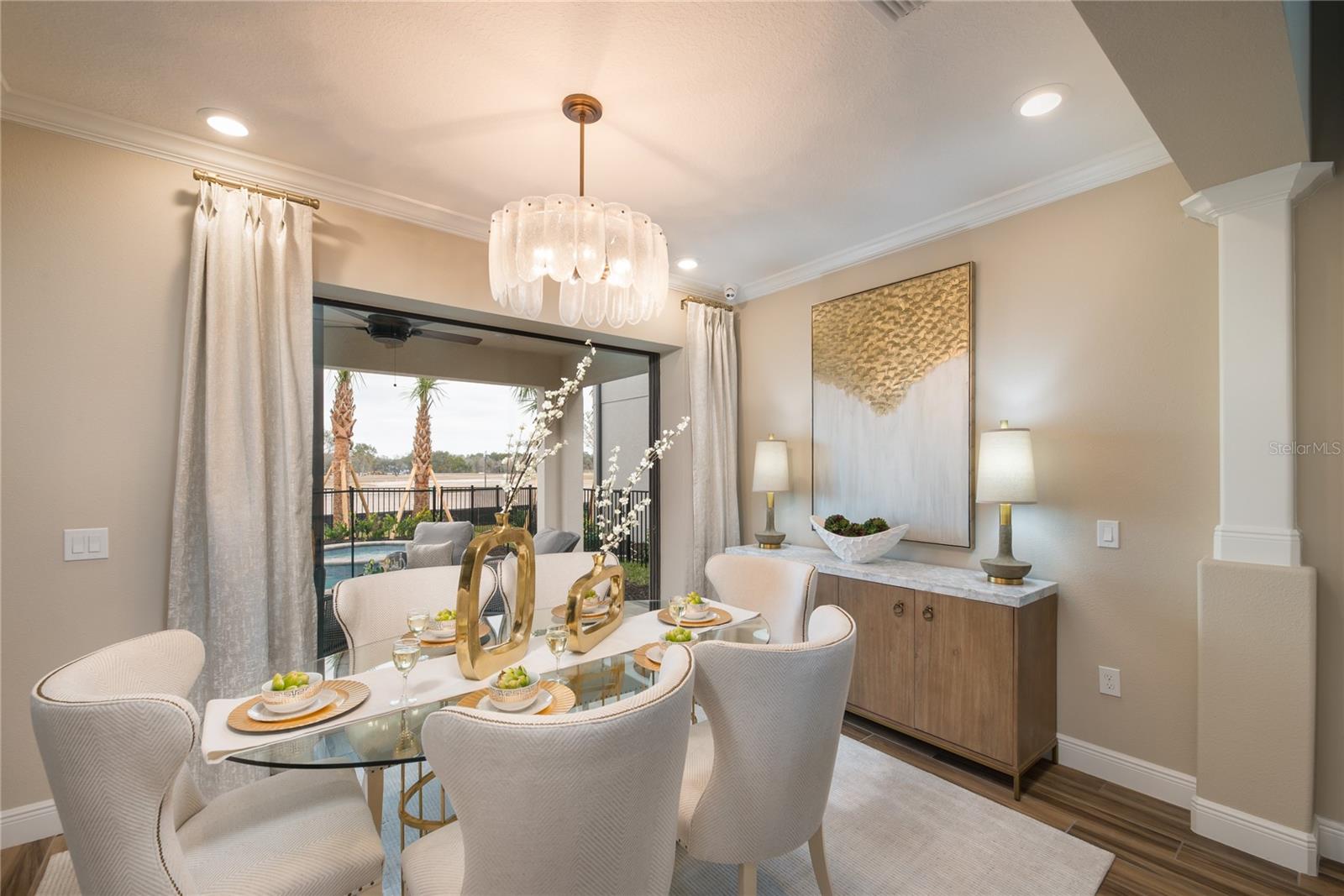 LOCHSIDE - Residential