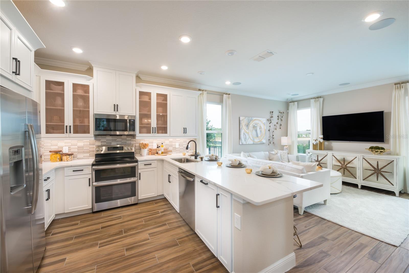 LOCHSIDE - Residential