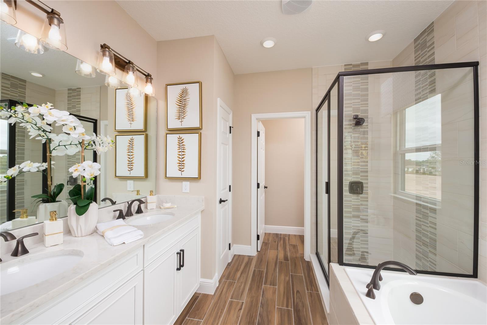 LOCHSIDE - Residential