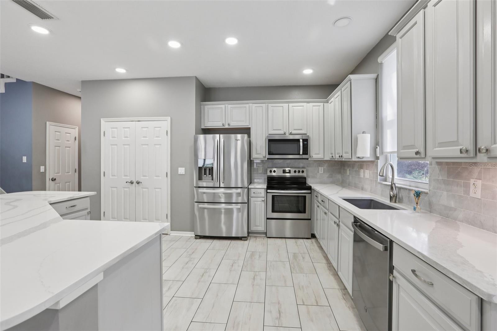 LAKES/SABLE RDG PH I - Residential