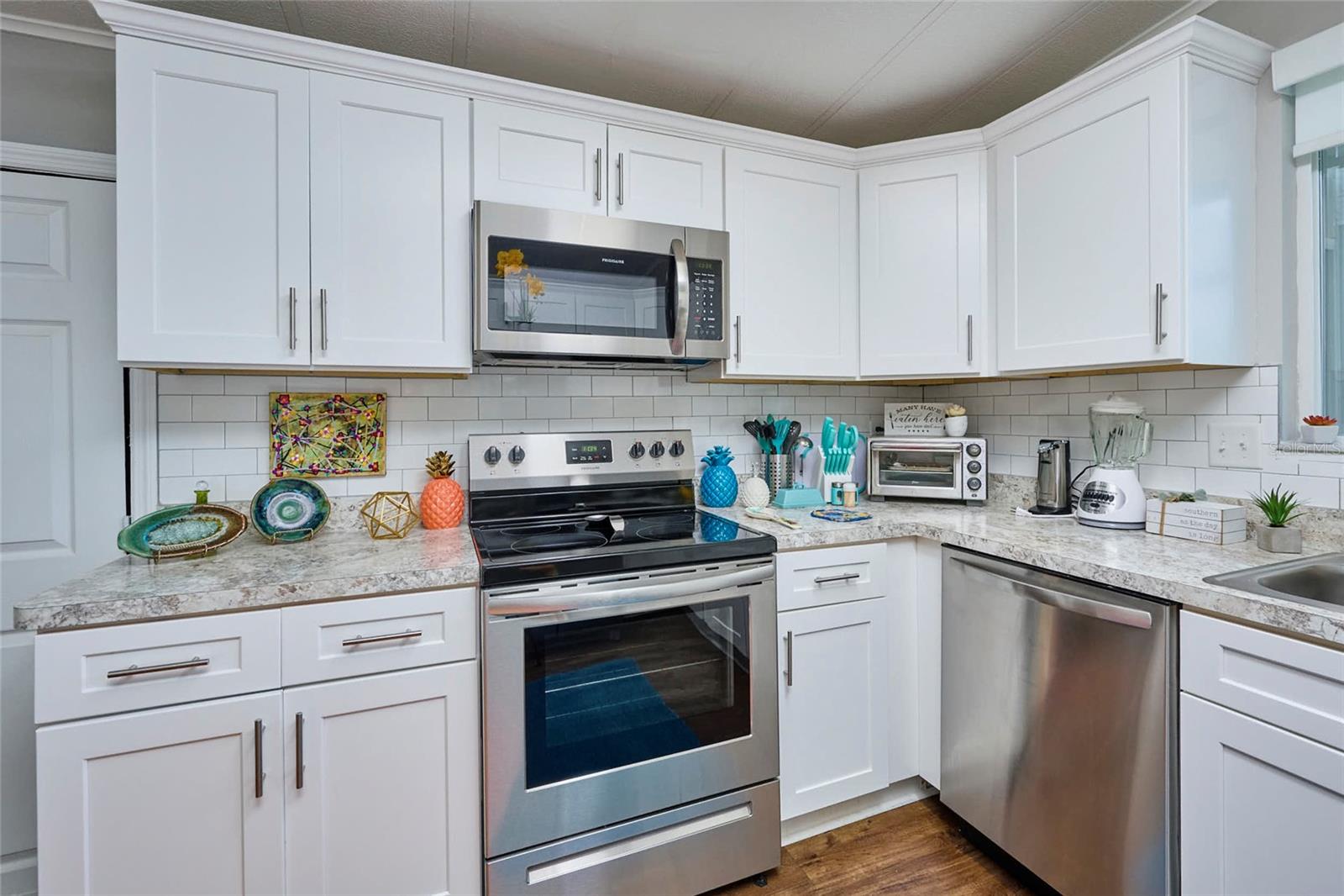 VILLAGE UNIT 03 LAKELAND - Residential