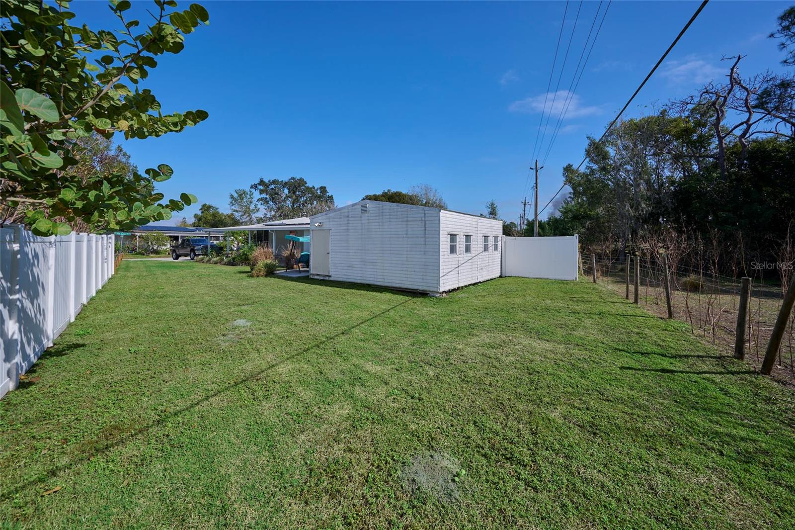 VILLAGE UNIT 03 LAKELAND - Residential