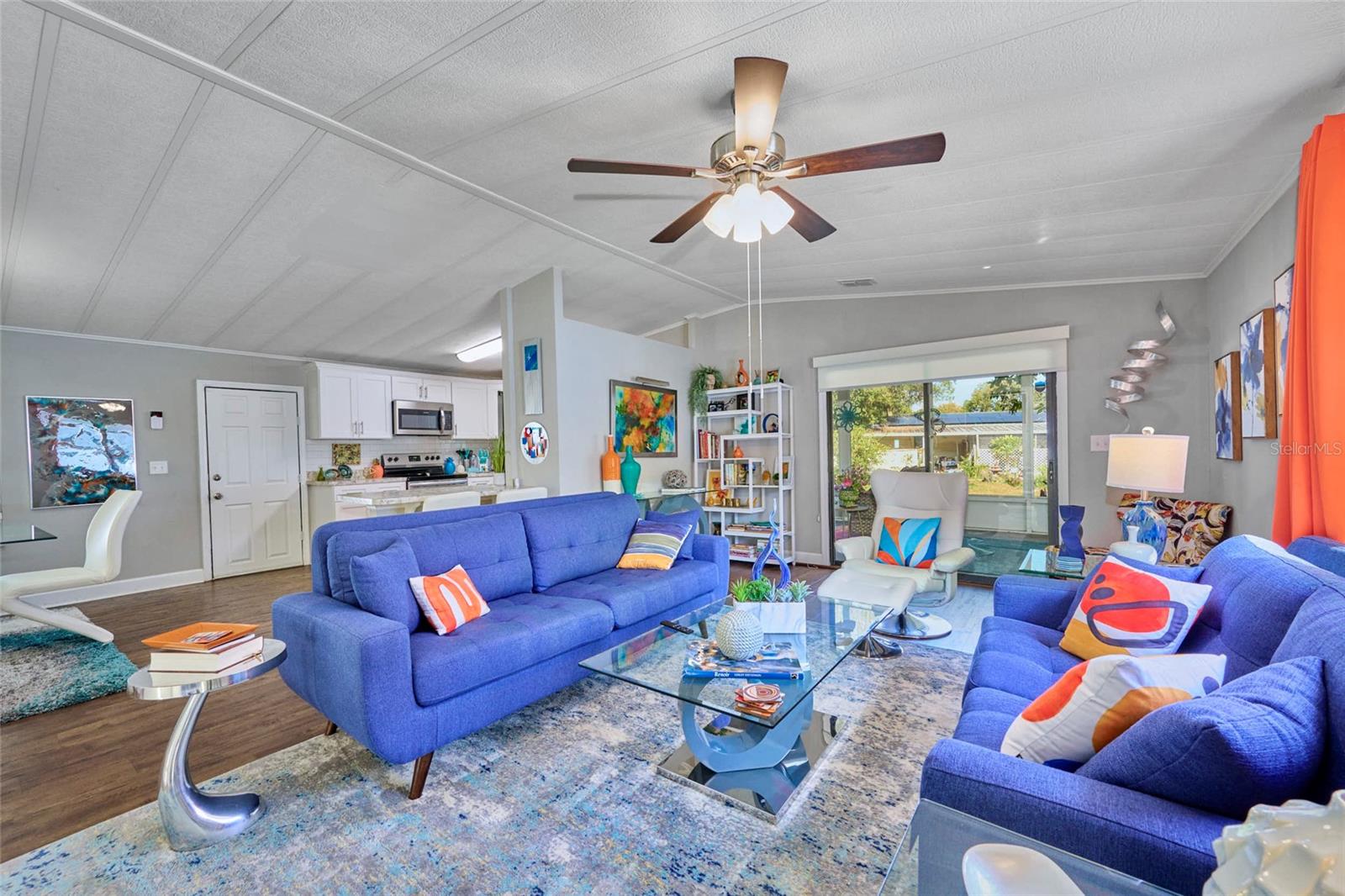 VILLAGE UNIT 03 LAKELAND - Residential