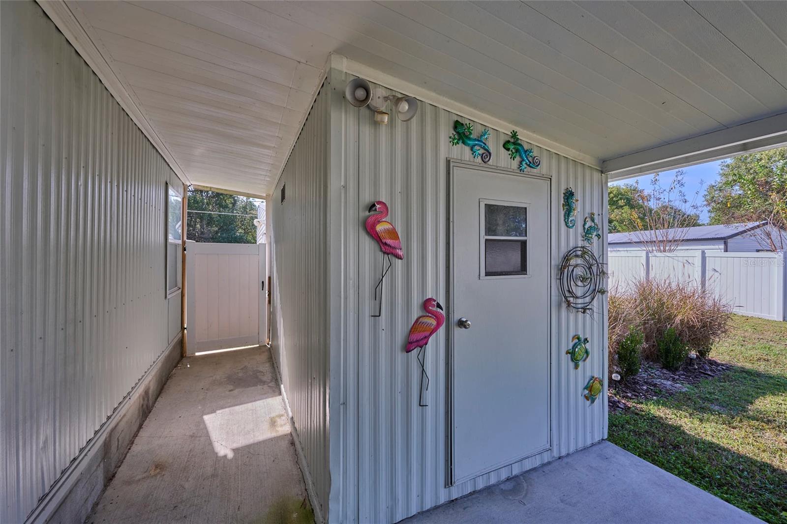 VILLAGE UNIT 03 LAKELAND - Residential