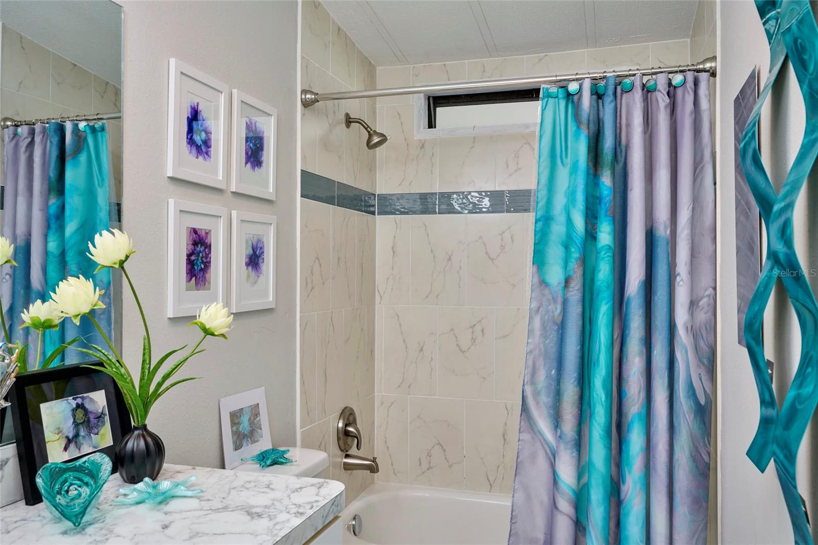 VILLAGE UNIT 03 LAKELAND - Residential